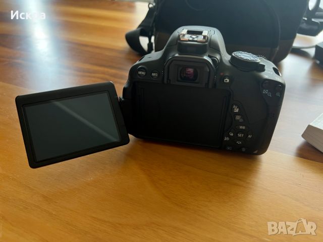 Продавам фотоапарат Canon EOS 700D в отлично състояние, снимка 3 - Фотоапарати - 46386287