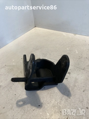 Дясна конзола за монтаж за KIA Ceed 1.6 CRDi (2010)