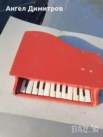 Дървено детско соц пиано 