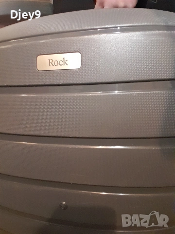 голям пътнически куфар rock с 4 колела, снимка 3 - Куфари - 53167101