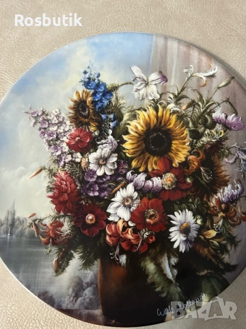 Порцеланова чиния за стена 