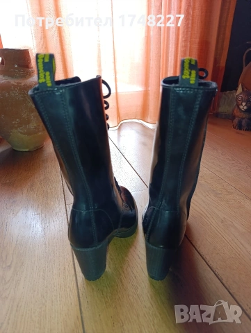 Дамски кубинки Dr. Martens, снимка 3 - Дамски боти - 53485896