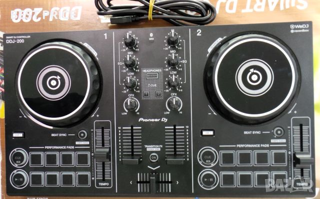 Pioneer DJ DDJ-200 DJ контолер, снимка 3 - Ресийвъри, усилватели, смесителни пултове - 46007305