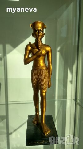 Египетска статуетка на Амон Ра , бог на слънцето, покровител на фараоните ., снимка 2 - Статуетки - 45304874