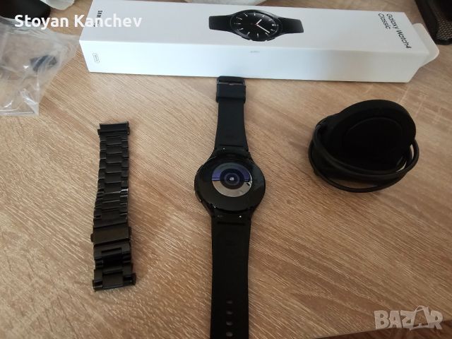 Смарт часовник Samsung watch 4 classic, снимка 2 - Смарт гривни - 45383036