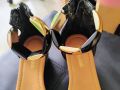 Дамски сандали в черно и златисто, снимка 3