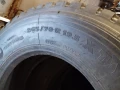 гуми Michelin 265 70 19.5 2-броя , снимка 3