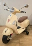 Детски скутер Vespa, снимка 2