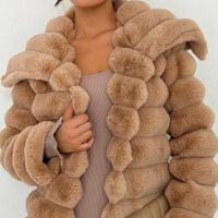 Ново пухкаво кожено палто, снимка 1 - Палта, манта - 45885597