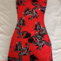 Червена рокля с дракони, снимка 1 - Рокли - 45889870