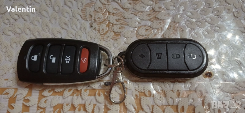 Продавам нови клониращи дистанционни за врати и бариери, снимка 1