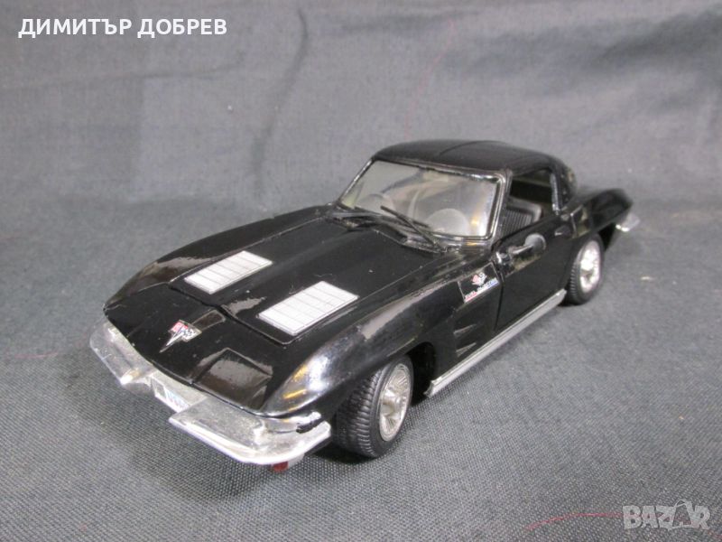 1/24 СТАРА РЕТРО МЕТАЛНА КОЛИЧКА МАЩАБЕН МОДЕЛ CHEVROLET CORVETTE STINGRAY REVELL, снимка 1