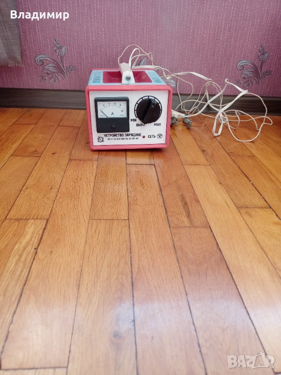 Зарядно за акумулатори-,истинско, снимка 1