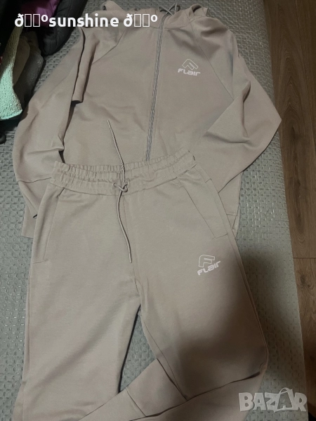Дамски екип Flair ,размер С, снимка 1