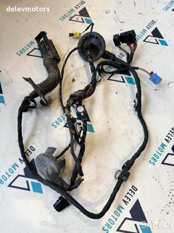 8V5971030 инсталация за предна дясна врата от Audi A3 1.0 TFSI, двигател CHZ, снимка 1