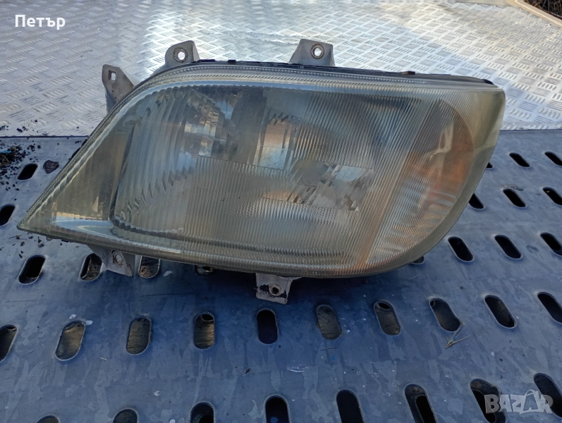 Ляв фар Мерцедес спринтер 2001-2006г Hella, снимка 1