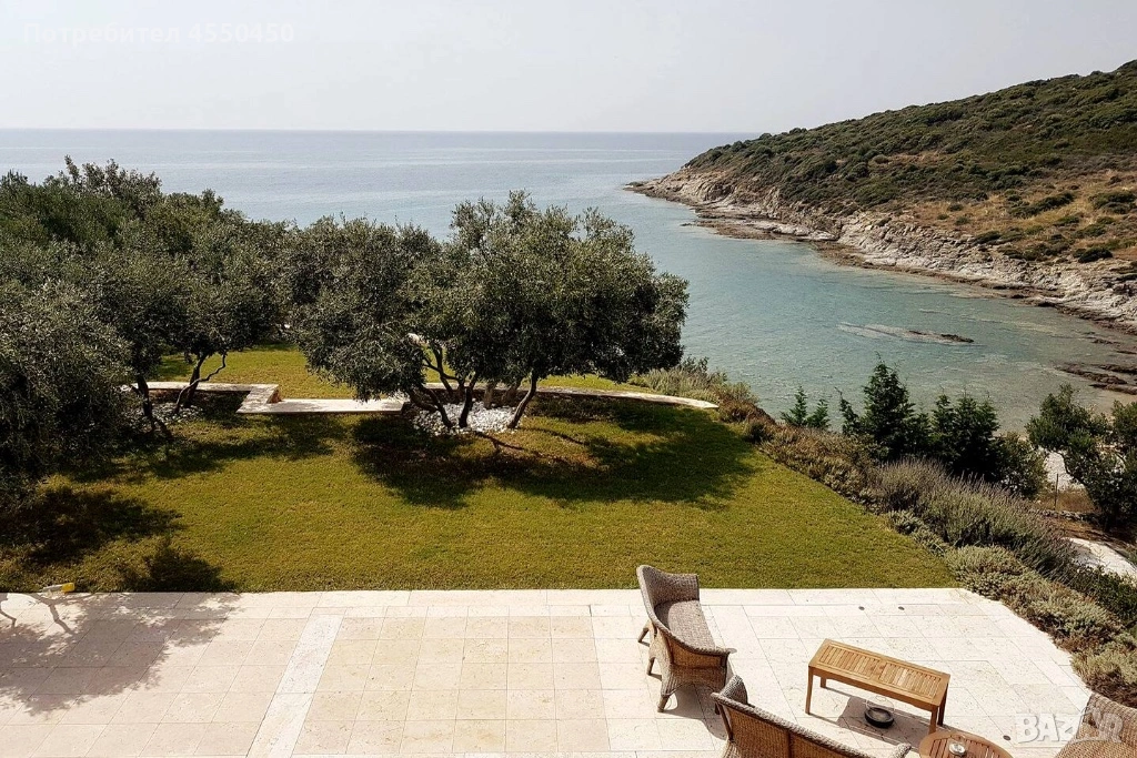 Вила на Неа Перанос, снимка 1