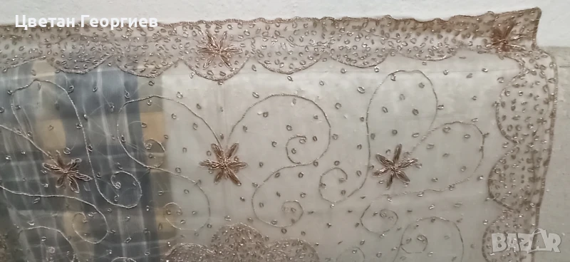 копринена покривка с посребрена ламе, снимка 1