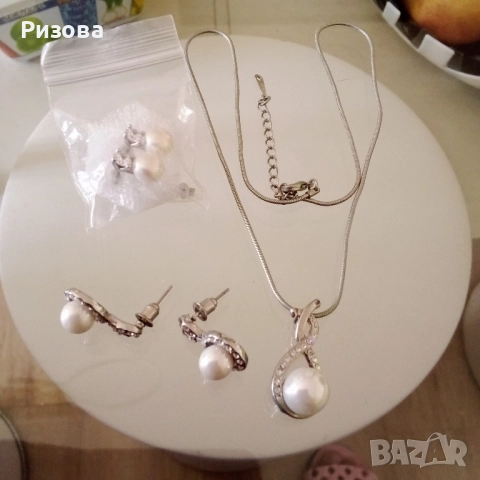 Продавам перлен комплект,кулите и два бр.перлени обици, снимка 2 - Обеци - 51623966