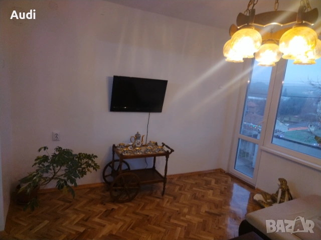 Собственик продава масивна монолитна  двуетажна къща на две плочи с гараж. След основен ремонт на вт, снимка 14 - Къщи - 53612474