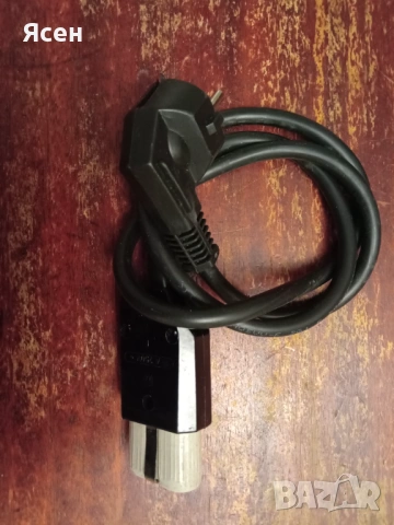 Шнур за домакински уреди.