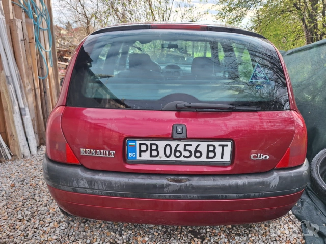 Продава се Renault Clio 1.2 бензин, 2000 г, снимка 6 - Автомобили и джипове - 54127942