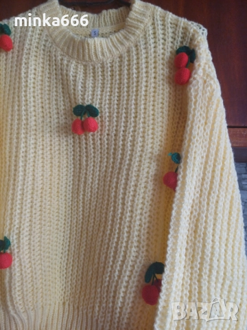Ръчно плетиво.Пуловер с черешки., снимка 2 - Блузи с дълъг ръкав и пуловери - 52172568