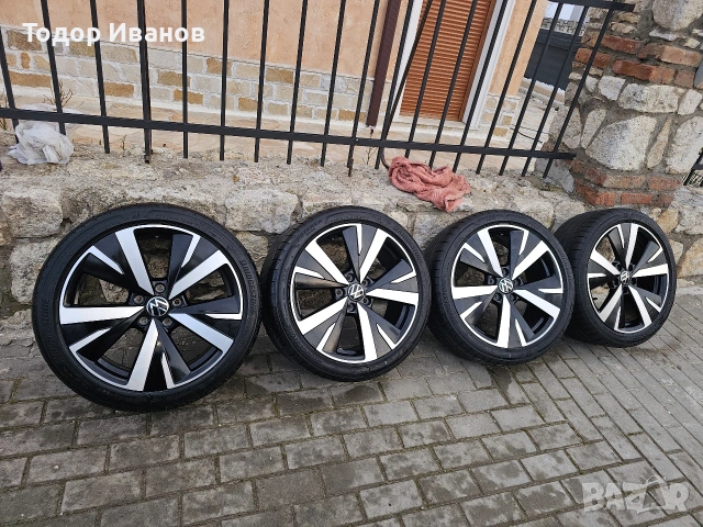 Джанти оригинални на Vw с нови гуми Bridgestone 225/40/18.
