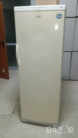 Голям фризер Аriston A class, снимка 3 - Хладилници - 52982756