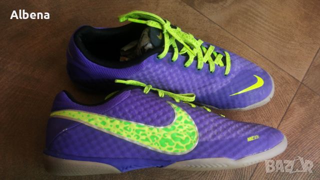 NIKE Football Shoes Размер EUR 41 / UK 7 за футбол в зала 188-14-S, снимка 2 - Спортни обувки - 46276471