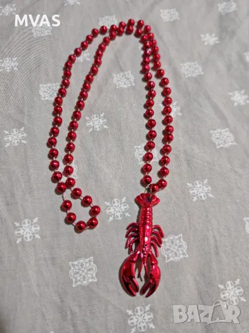 Нов дълъг червен гердан с рак декорация