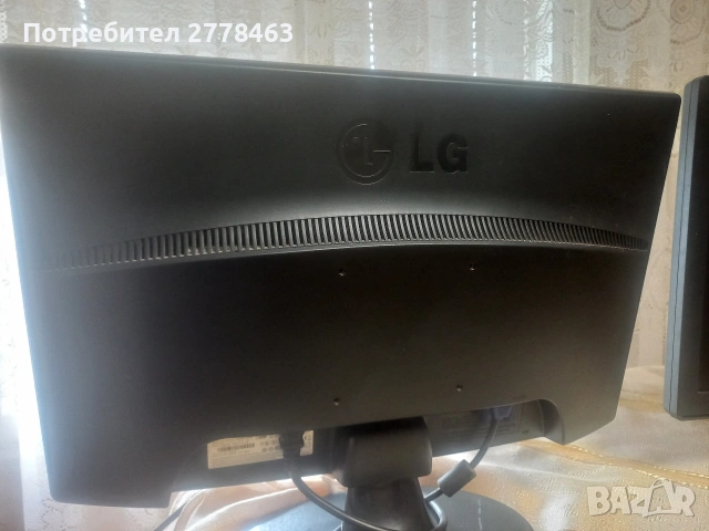 монитор LG, снимка 4 - Монитори - 53483870