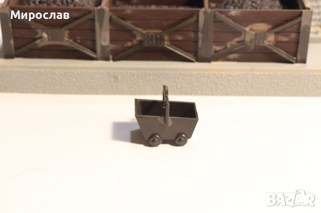 FALLER? KIBRI? VOLLMER H0 1/87 СГРАДА ВАГОН ВЛАК ЖП, снимка 2 - Влакчета, самолети, хеликоптери - 53677400