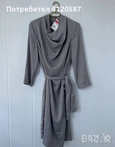 Сатенена рокля HM