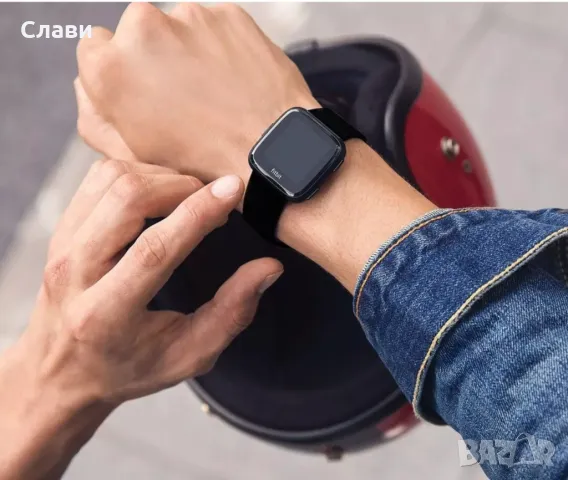 Часовник Fitbit Versa, снимка 3 - Друга електроника - 46895929