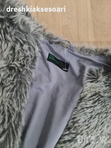 Палто Benetton с косъм, снимка 2 - Палта, манта - 48343081