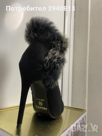Секси боти с пух Migato, снимка 2 - Дамски боти - 52464508