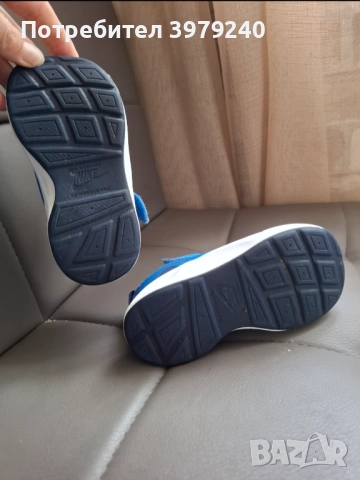 Бебешки маратонки Nike 22 номер, снимка 3 - Детски маратонки - 51923184