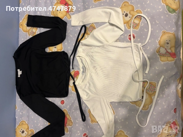 2 блузи, черно и бяло, продавам в комплект (тоест за цената получавате и двете)