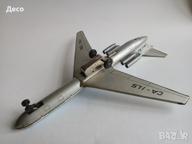 Стара ламаринена играчка самолет ИЛ-62 Кралски авиолинии., снимка 6 - Колекции - 52466632