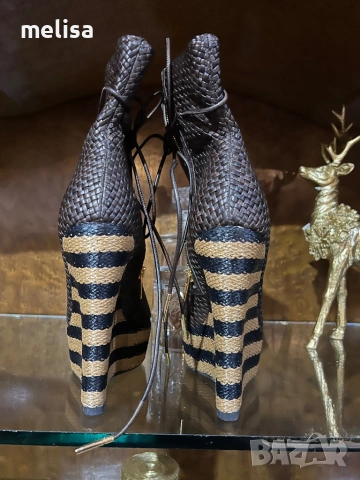 Burberry боти с отворени пръсти, снимка 4 - Дамски боти - 53358939