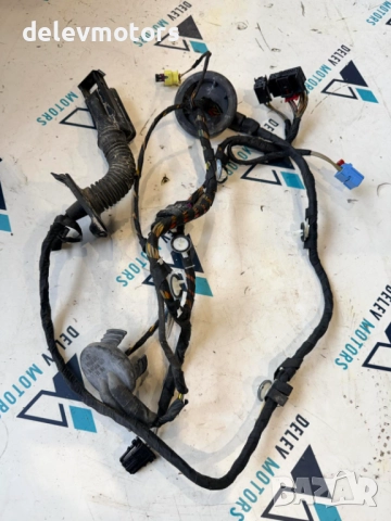 8V5971030 инсталация за предна дясна врата от Audi A3 1.0 TFSI, двигател CHZ