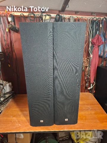 Продават се тонколони JBL MK-1000. 