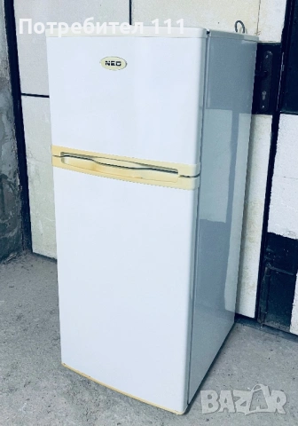 Хладилник с горна камера Neo