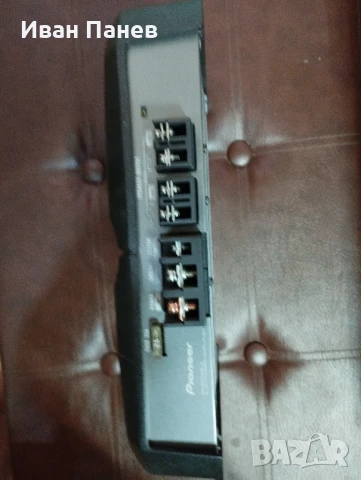 Продавам авто усилвател Pioneer GM-3300T,300W maximum power, снимка 2 - Ресийвъри, усилватели, смесителни пултове - 51375552