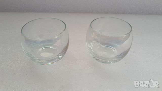 Две малки чашки за питиета, снимка 1 - Чаши - 45083747