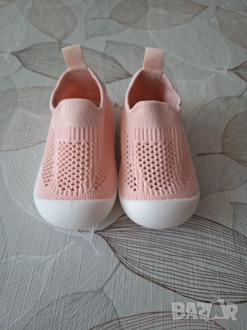 Обувки за бебе момиче. Размер 22