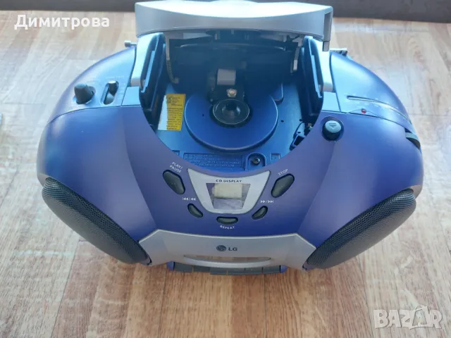 Продавам неработещ касетофон LG - за части, снимка 2 - Радиокасетофони, транзистори - 50350343