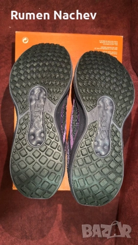 Nike Pegasus SE 42,5, снимка 4 - Спортни обувки - 53953258