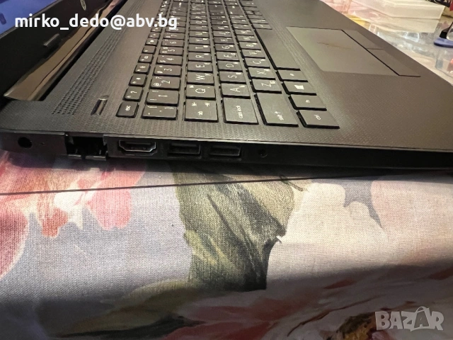 Лаптоп HP 15- da0048nu, снимка 8 - Лаптопи за работа - 53150437